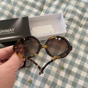 Runway by Babiators baby sunglasses